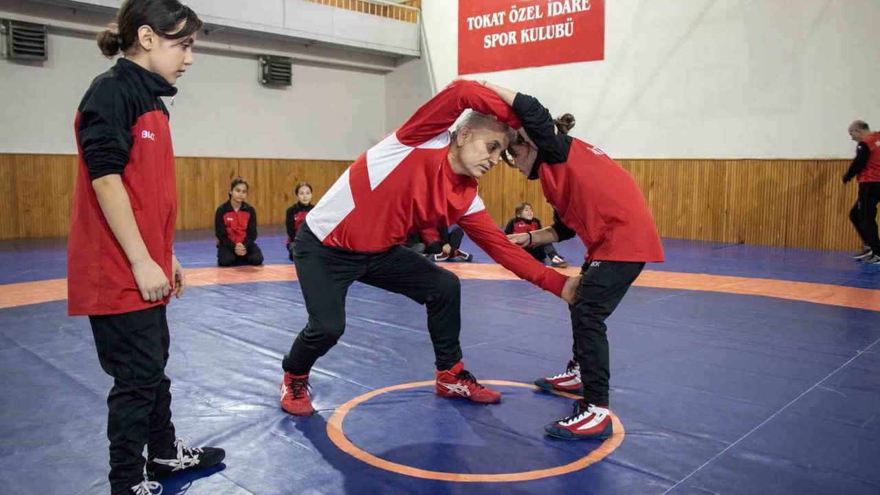 Nesrin Baş Tokat’ta Kız Çocuklarına Güreş İlhamı Veriyor