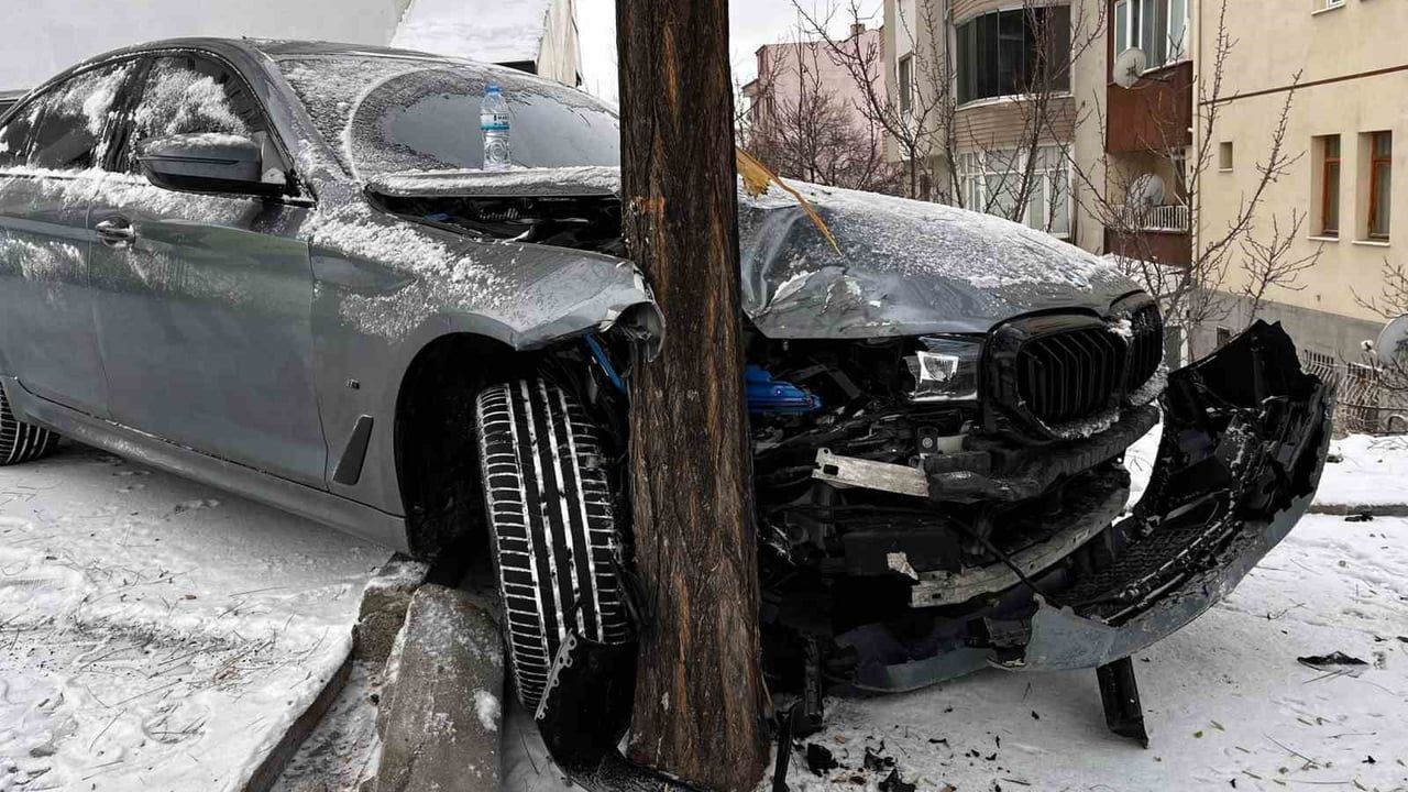 Nevşehir'de buzlanma kazası: Bahçe duvarına düşüş ağaca çarparak önlendi