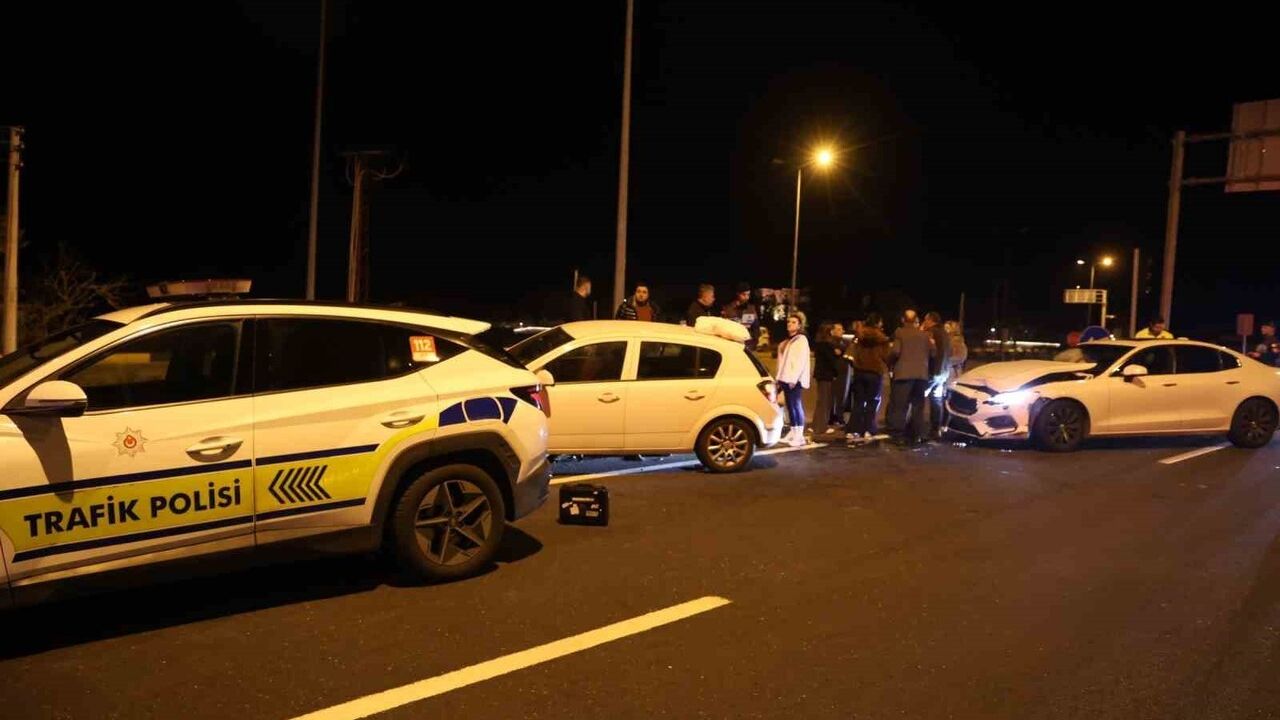 Nevşehir'de kırmızı ışık ihlali: Ürgüp-Uçhisar kavşağında 2 yaralı