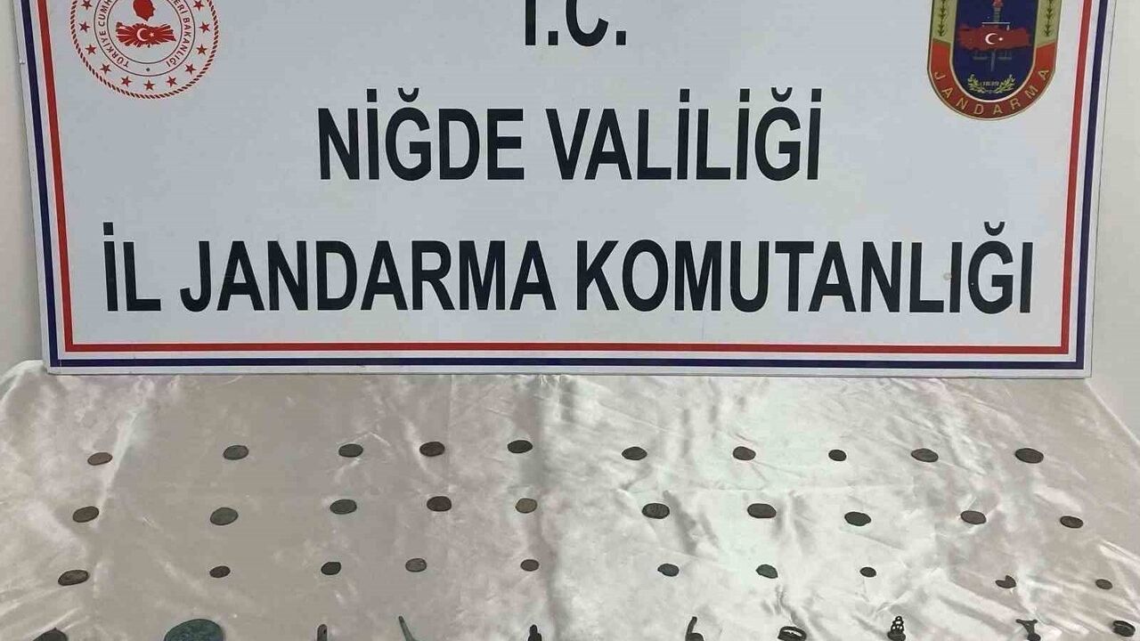 Niğde'de 'Anadolu Mirası Operasyonu'nda 42 parça eser ele geçirildi