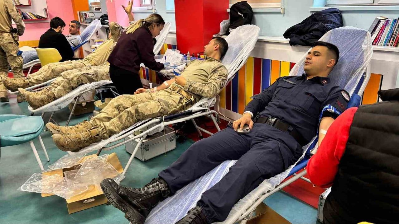 Niksar’da şehidin kızı adına kan bağışı: Jandarmadan anlamlı destek