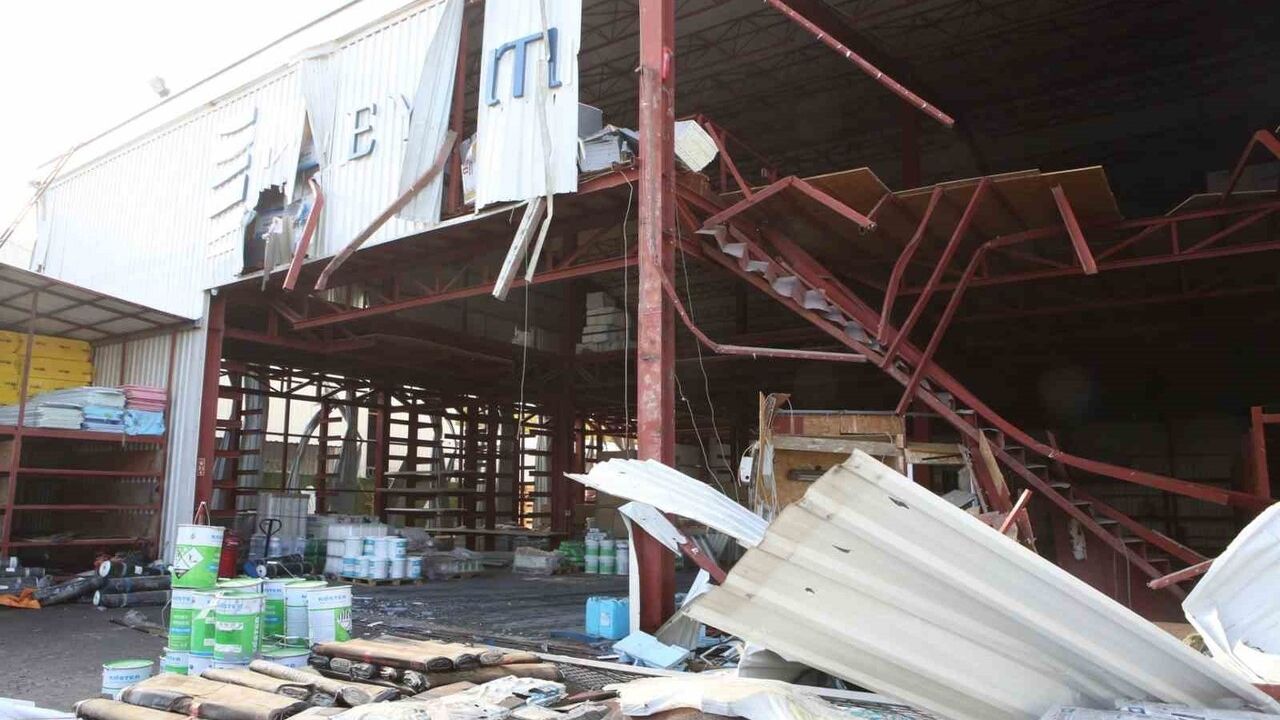 Nilüfer'de kaçak iş yerlerine müdahale: 3 yapı kullanılamaz hale getirildi