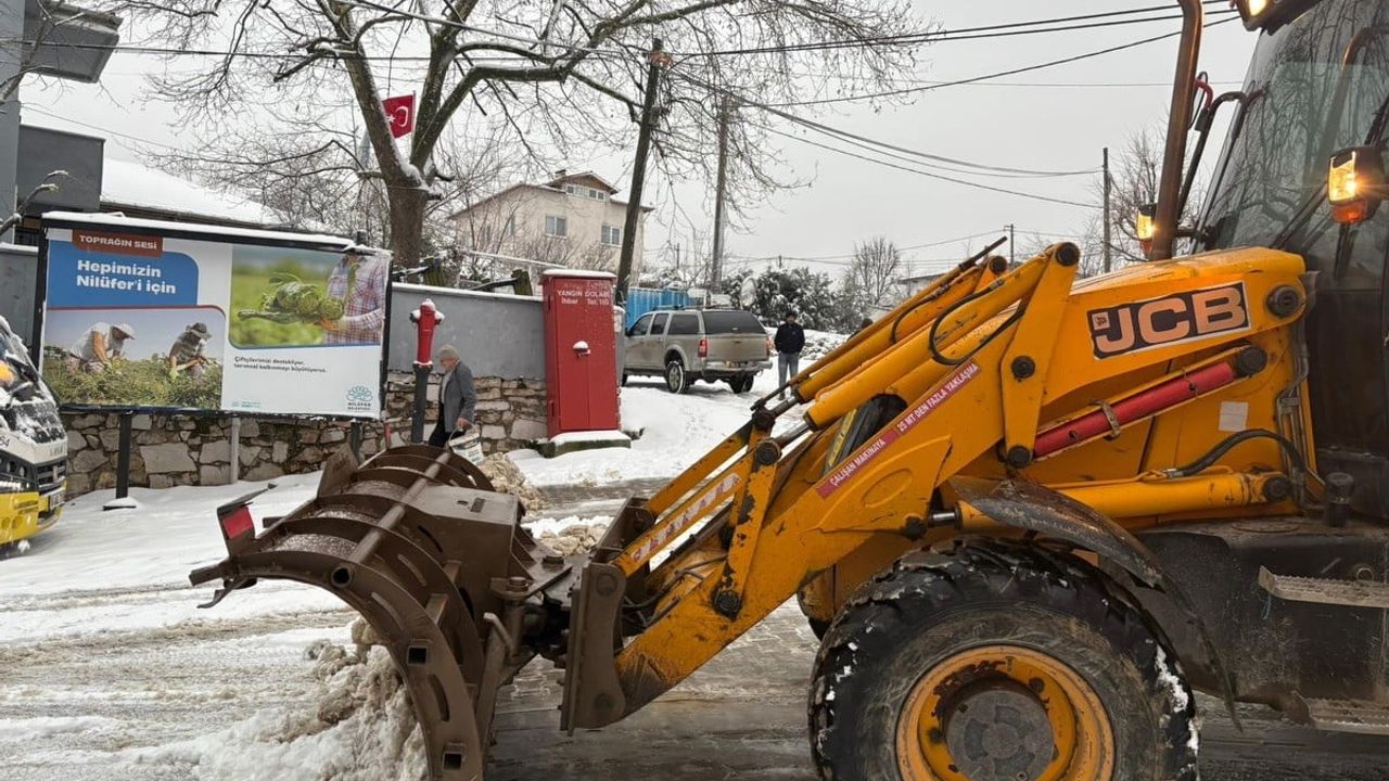 Nilüfer’de kar mesaisi sürüyor