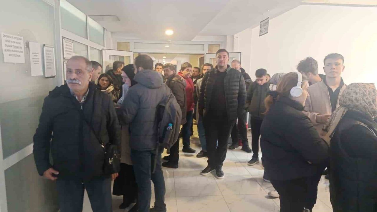 Nüfus Müdürlüklerinde Yılbaşı Öncesi Yoğunluk