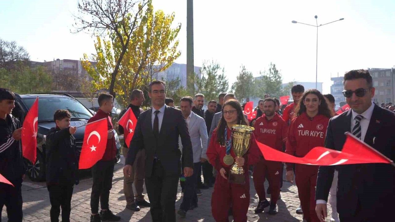 Nurselen Yalgatekin Şırnak’ta Coşkuyla Karşılandı