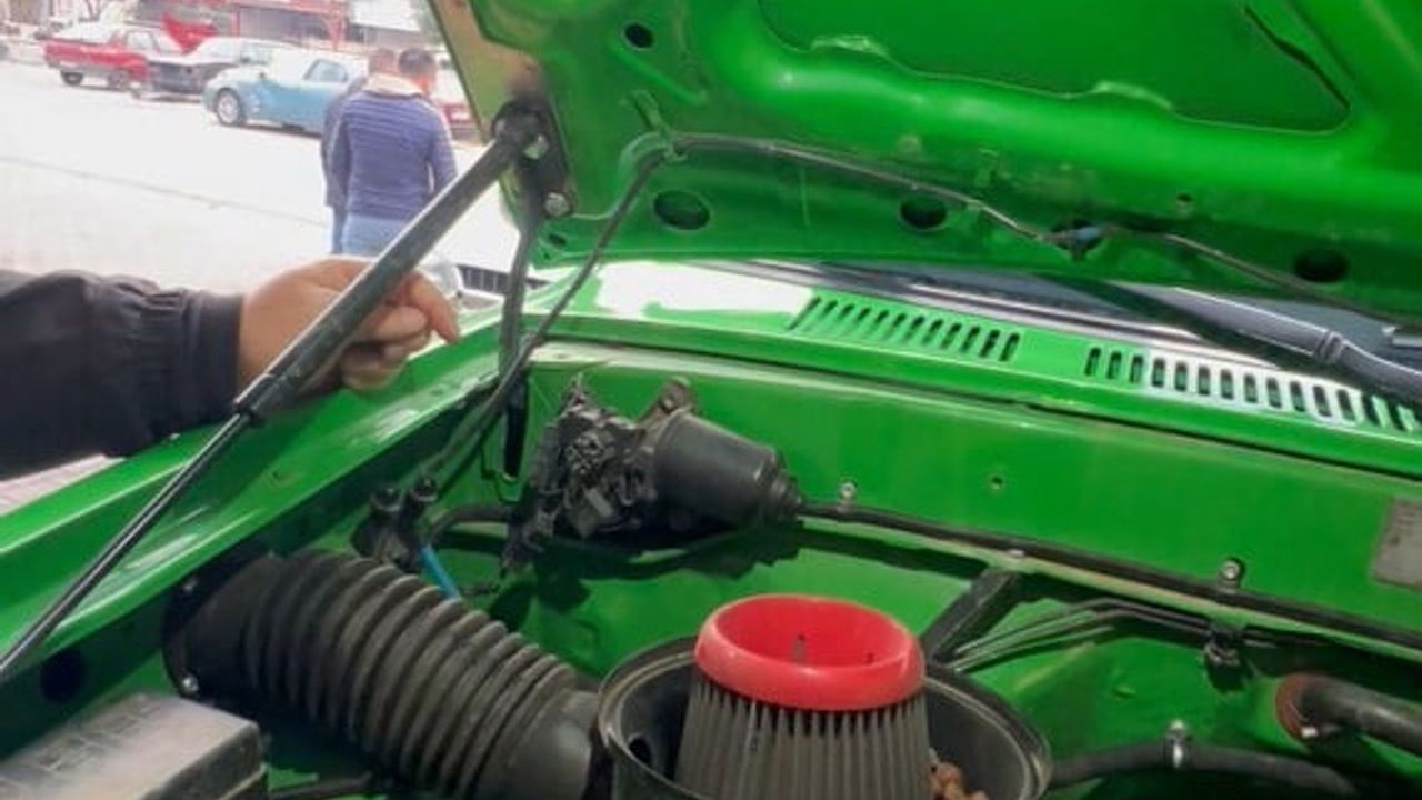 Off-road aracının hava filtresinde sincap sürprizi: 1 kiloya yakın fındık bulundu