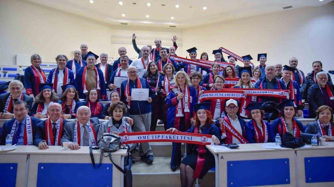 OMÜ 1990 Tıp Fakültesi Mezunları 35. Yılında Amfide Buluştu