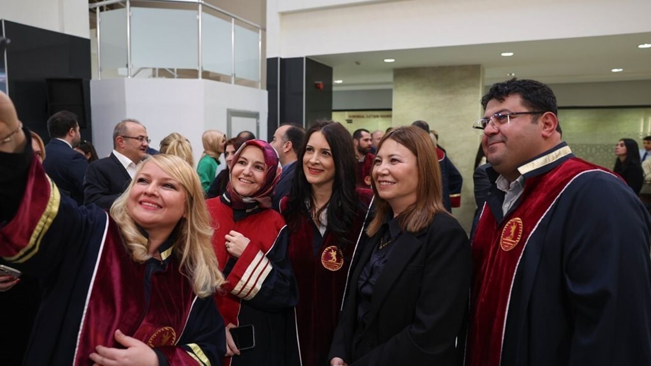 OMÜ'de 182 akademisyenin yükseltmeleri törenle kutlandı