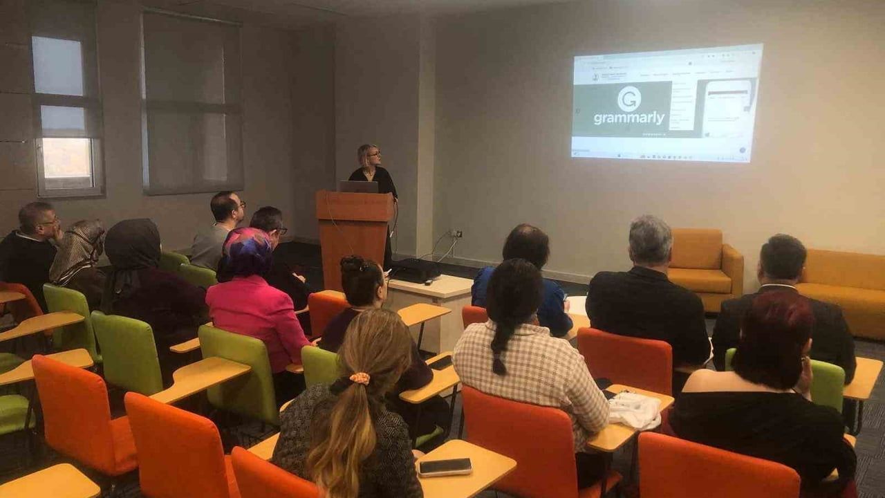 OMÜ Merkez Kütüphanesi’nde hizmet içi eğitim programı