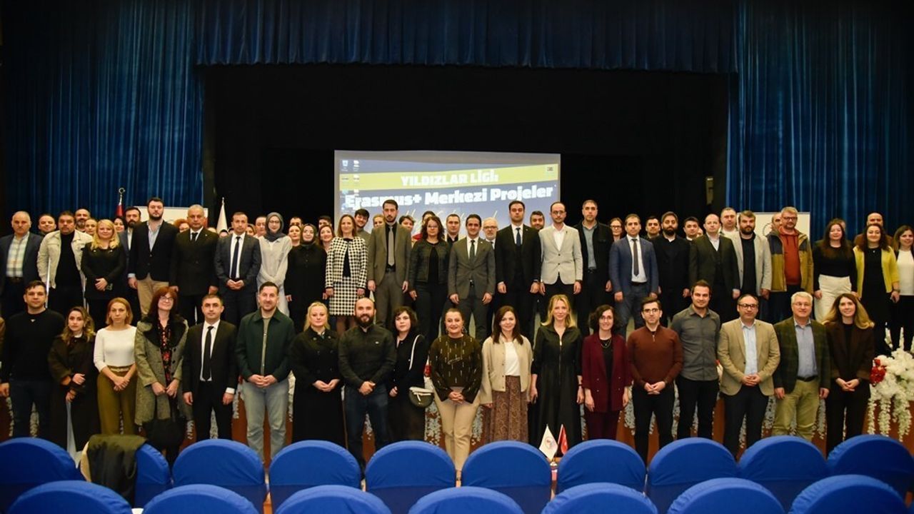 OMÜ, Yıldızlar Ligi Erasmus+ Merkezi Projeler Toplantısına Ev Sahipliği Yaptı