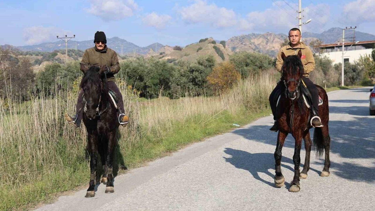 Onbaşıoğlu Ailesi, Dede Mesleğini Rahvan Atlarla Sürdürüyor