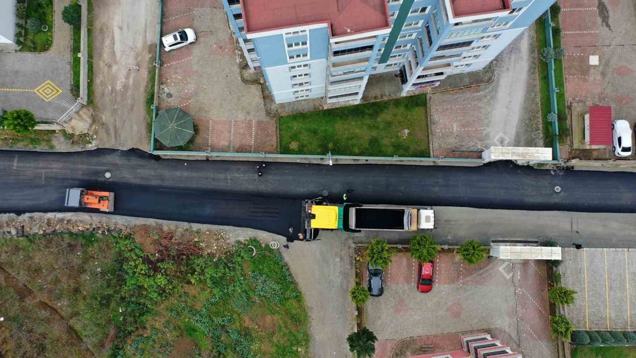 Ordu Büyükşehir’den Fatsa Dolunay Mahallesi’ne sıcak asfalt atağı