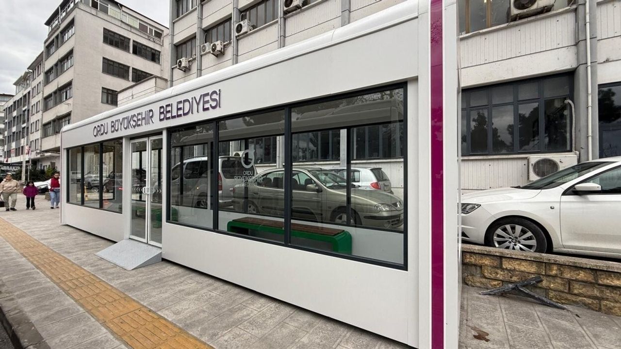 Ordu'da akıllı ve kapalı duraklarla konforlu ulaşım
