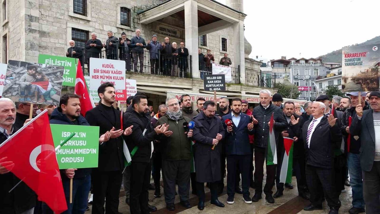 Ordu’da Filistin’e Destek ve İsrail’e Tepki: Aziziye Camii’nde Basın Açıklaması