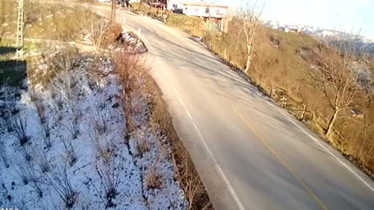 Ordu Korgan'da ticari araç 30 metre yükseklikten fındık bahçesine uçtu