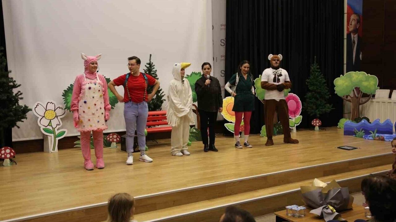 Ormandaki Hazine-Müzikal Çocuk Tiyatrosu STSO'da İlgi Görüntüledi