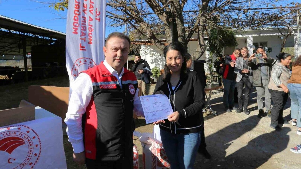 Ortaca'da Süt Sığırcılığı Hijyen ve Sanitasyon Sertifikaları Verildi
