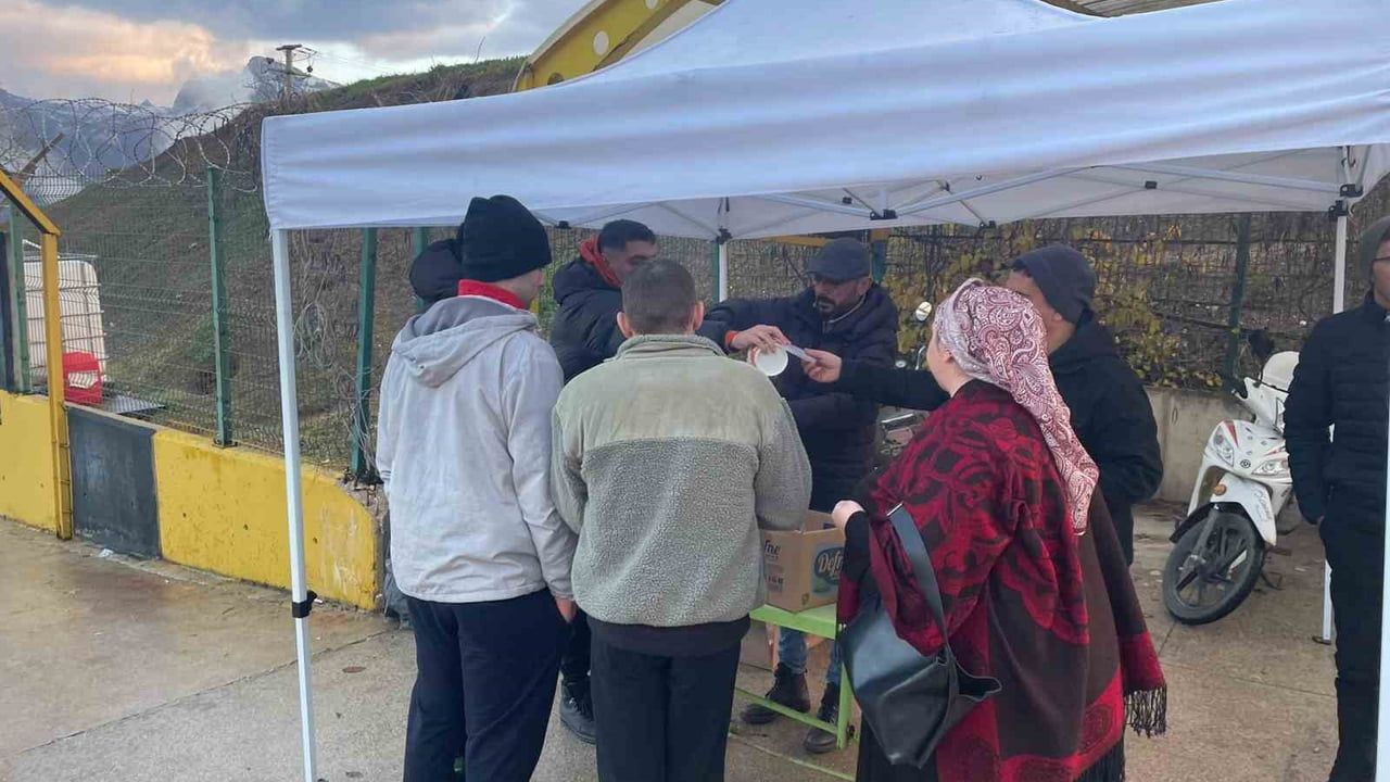 Osmaneli Belediyesi'nden Fabrika İşçilerine Ücretsiz Sabah Çorbası