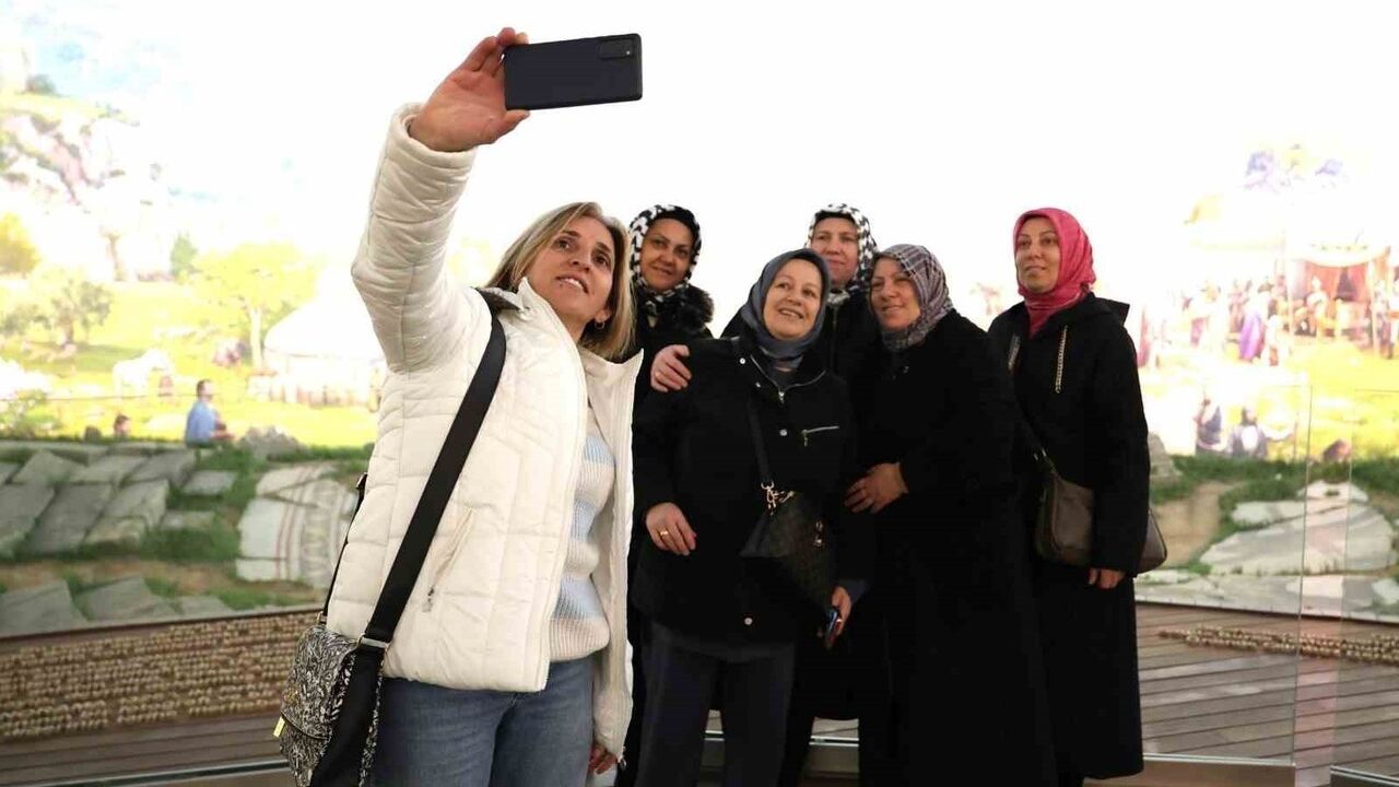 Osmangazi Belediyesi’nden kadınlara Bursa kültür turları