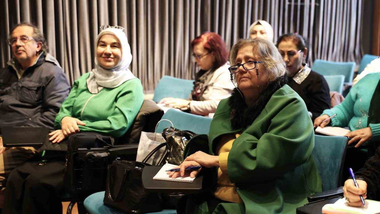 Osmangazi Belediyesi’nin Şiir Atölyesi üç haftada yeni şairler yetiştiriyor