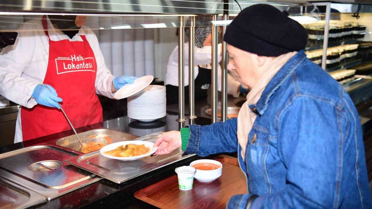 Osmangazi'de ilaçsız pırasa hasadı kent sofralarına ulaşıyor