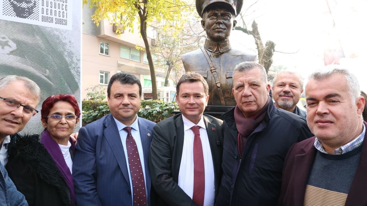 Osmangazi’de Şehit Asteğmen Kubilay Anıtı Yüzüncü Yıl Parkı'nda Açıldı