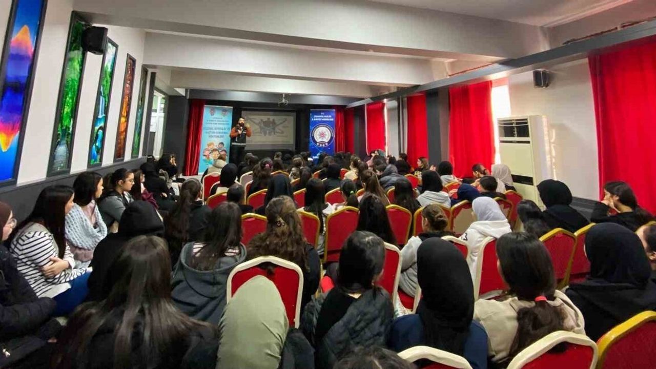 Osmaniye’de öğrenci ve öğretmene kişisel güvenlik eğitimi