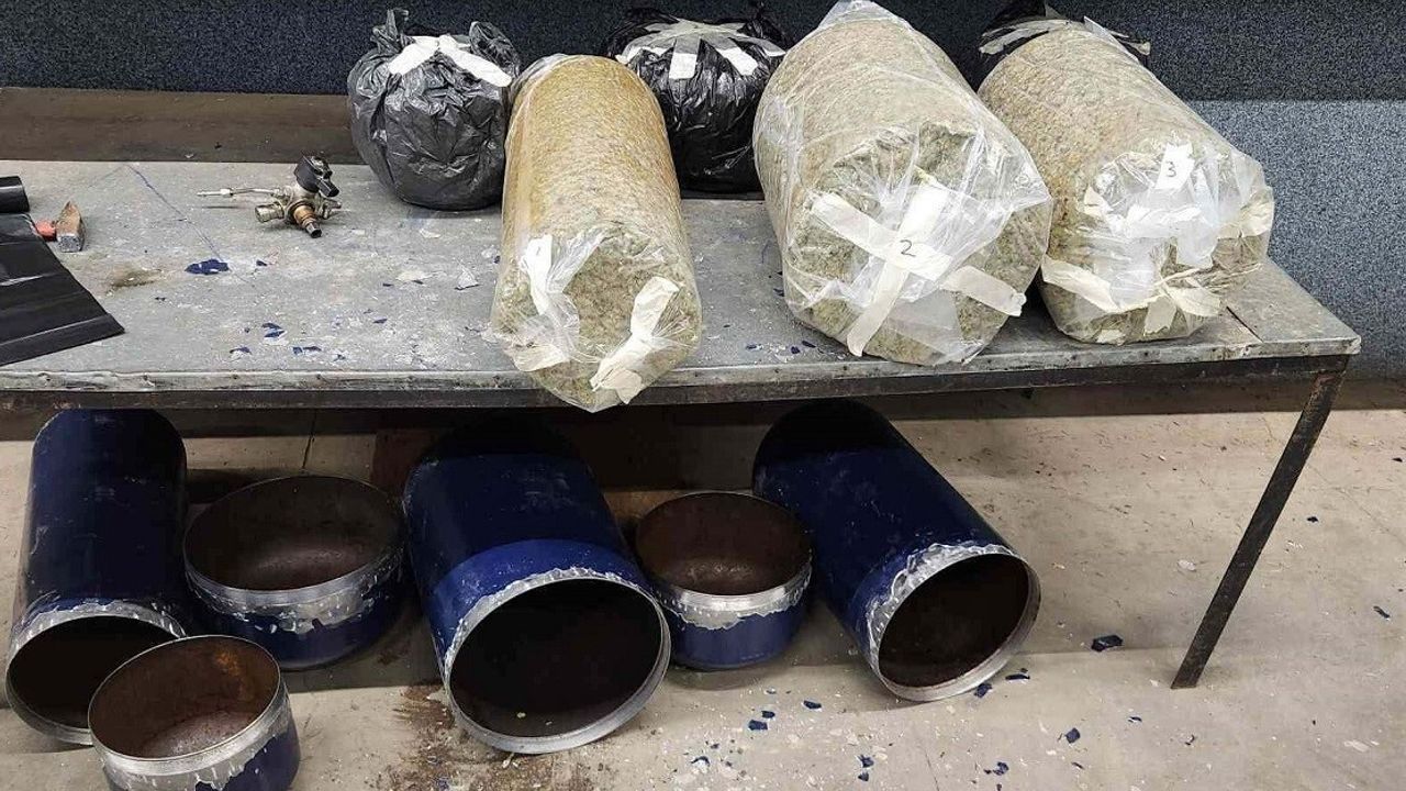 Oto gaz tüplerine gizlenen 70 kilo esrar sınırda yakalandı