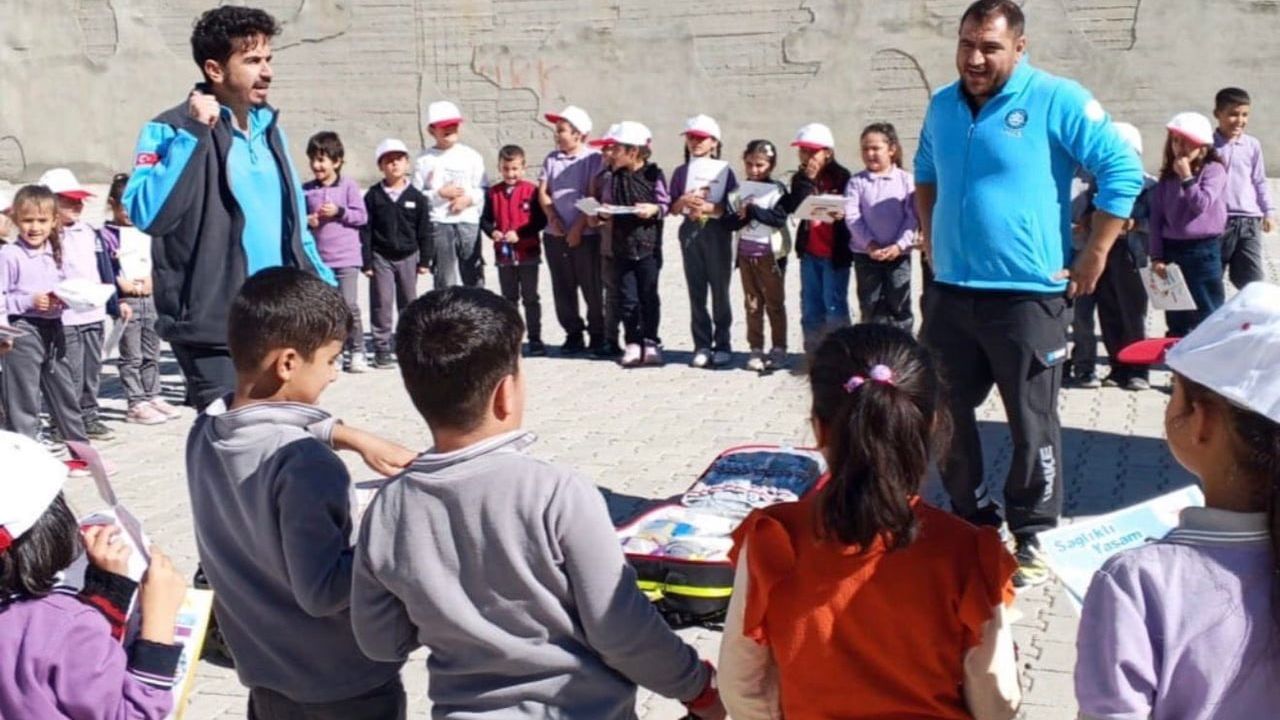 Ozan Köyü'nde öğrencilere sağlıklı yaşam eğitimi