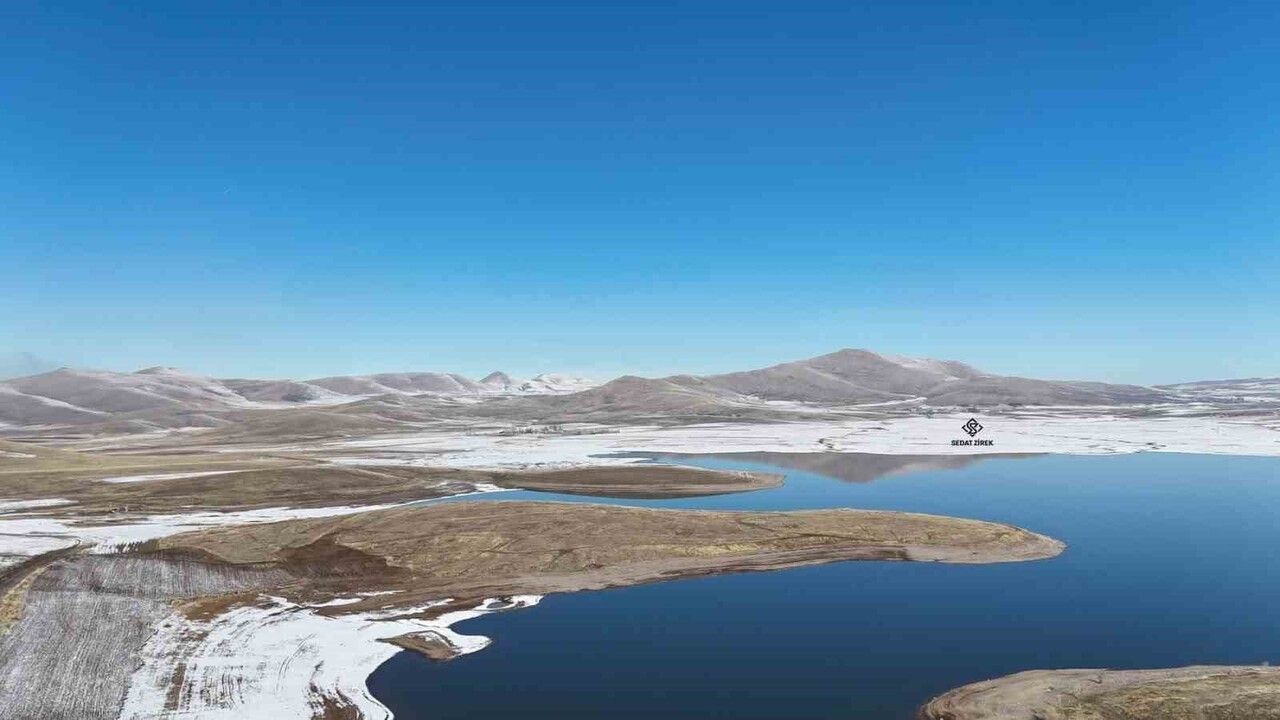 Patnos Barajı'nda Kış: Mavi ve Beyazin Kartpostallık Buluşması