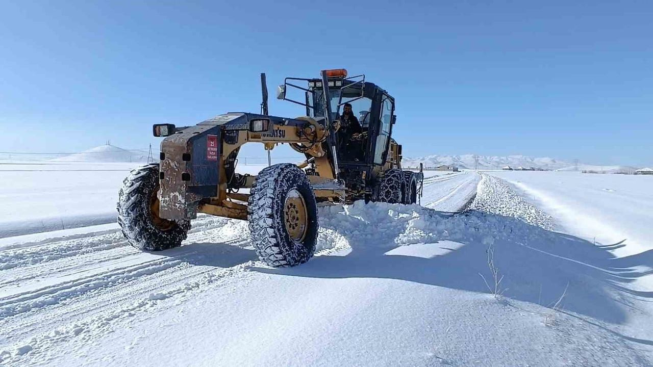 Patnos’ta tüm yollar yeniden ulaşıma açıldı