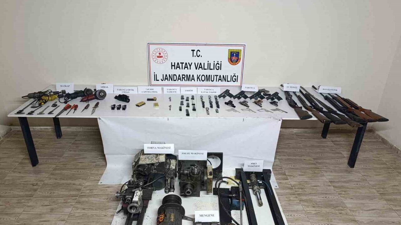 Payas'ta evini silah atölyesine çeviren şahıs jandarma operasyonuyla yakalandı
