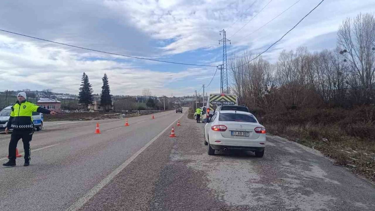 Pazaryeri'nde Yeni Yıl Öncesi Kapsamlı Güvenlik ve Trafik Denetimleri