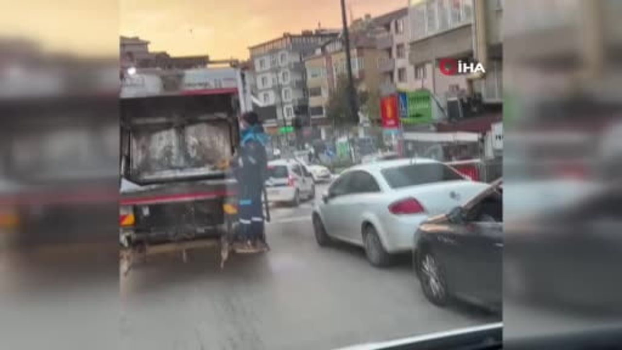 Pendik'te çöpten çıkan bağlama kalpleri ısıttı