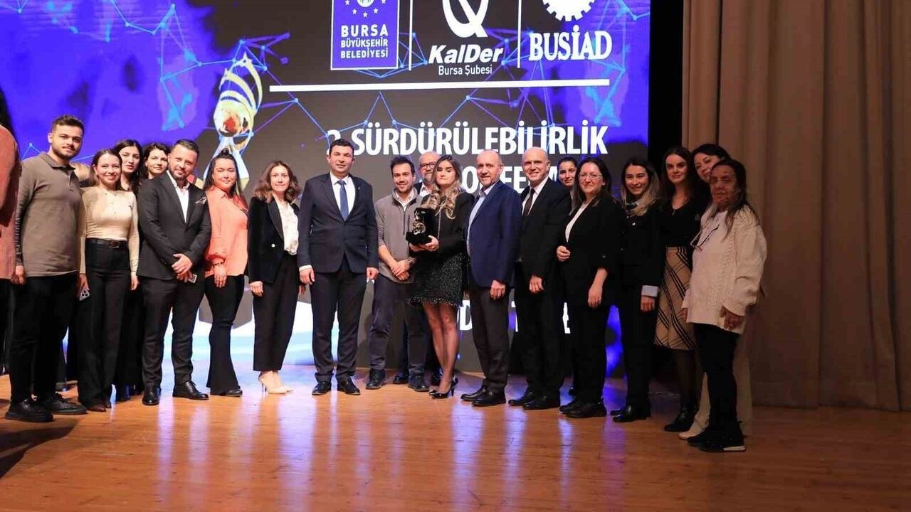 Penguen Gıda'ya Bursa'da 'Başarı Ödülü' — Sürdürülebilirlikte Öne Çıktı