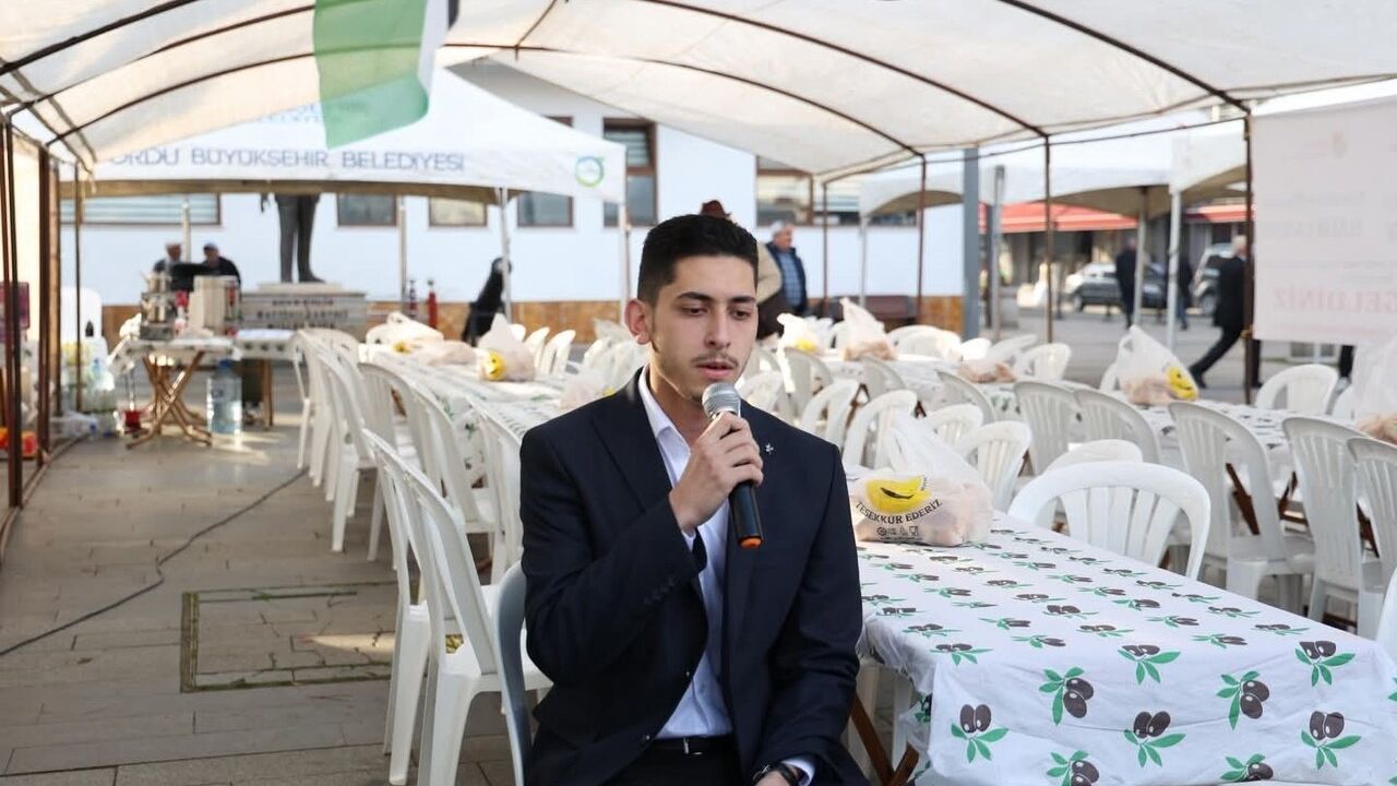 Perşembe'de Filistin'e destek için hayır çarşısı açıldı