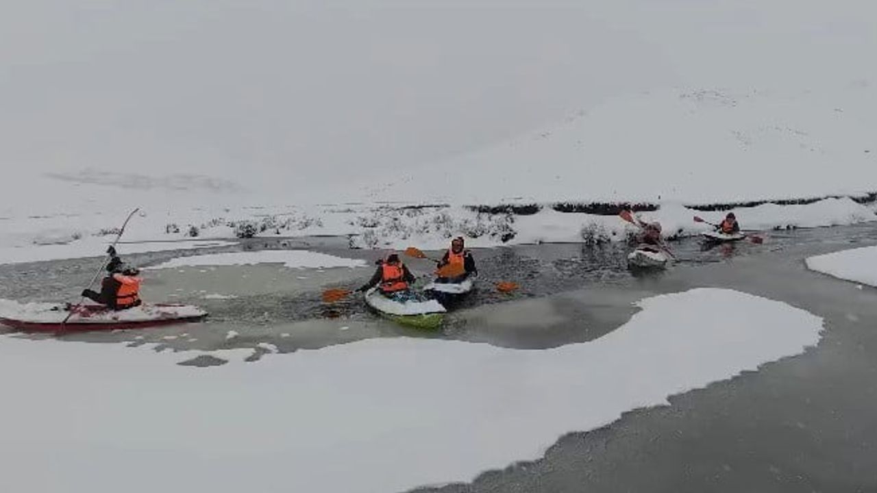 Perşembe Yaylası'nda Sıfırın Altında Kano Etkinliği