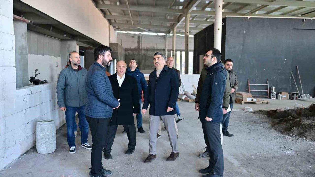 Piremir Gençlik ve Spor Merkezi dönüşümünde çalışmalar sürüyor