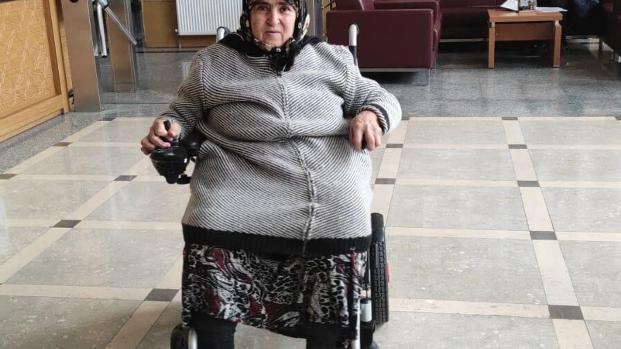 Polis Memuru Mustafa Şahin’den Engellilere Akülü Sandalye Desteği