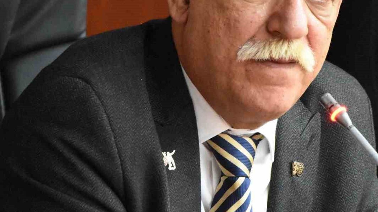 Prof. Dr. Ahmet Nezih Kök: 37 yıllık mesleki deneyimlerini öğrencilerle paylaştı