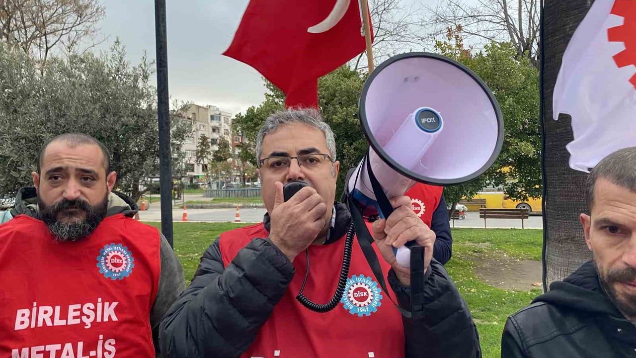 Prysmian işçileri Mudanya'da yürüyüş ve basın açıklaması yaptı