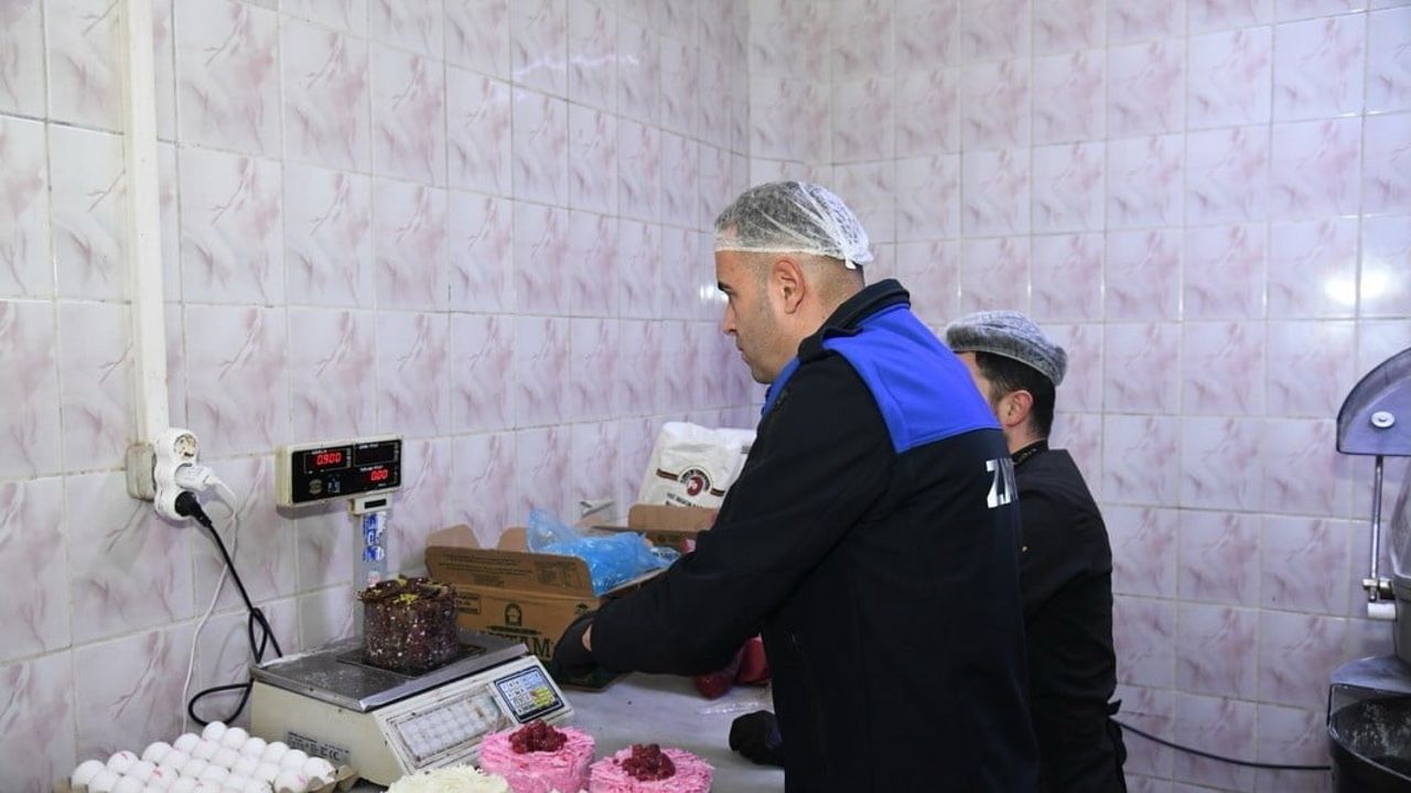 Pursaklar'da Denetimler Sıkılaştırıldı: Yeni Yıl Öncesi Halk Sağlığı Önceliğimiz