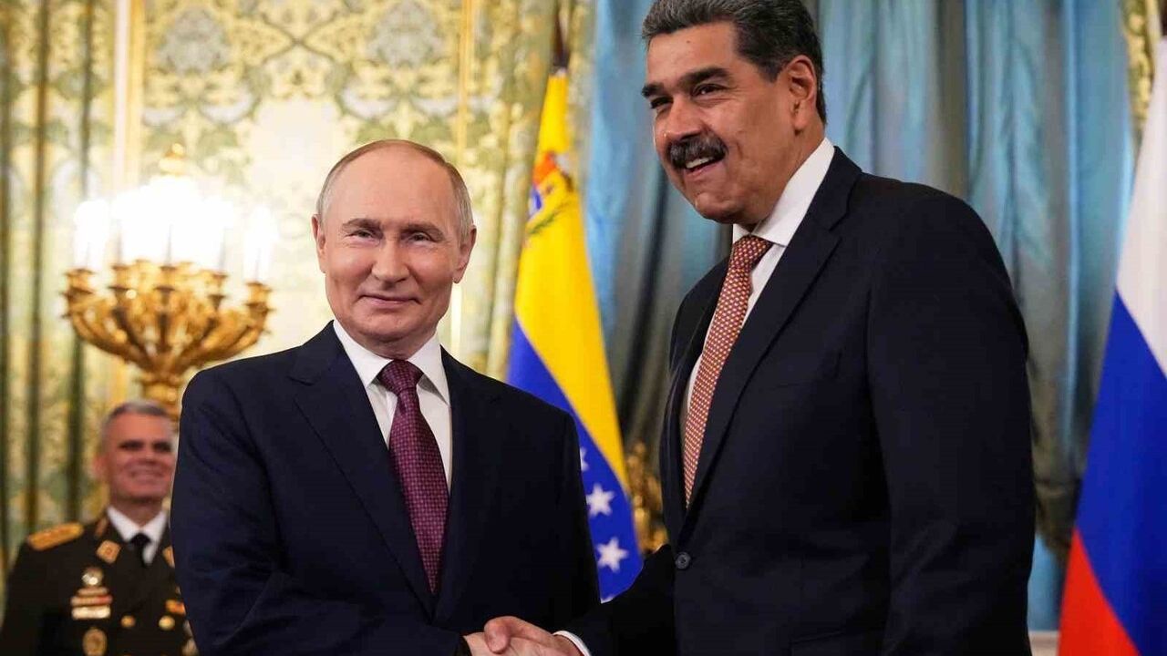 Putin, Maduro ile Telefonda Görüştü — Kremlin'den Destek Mesajı