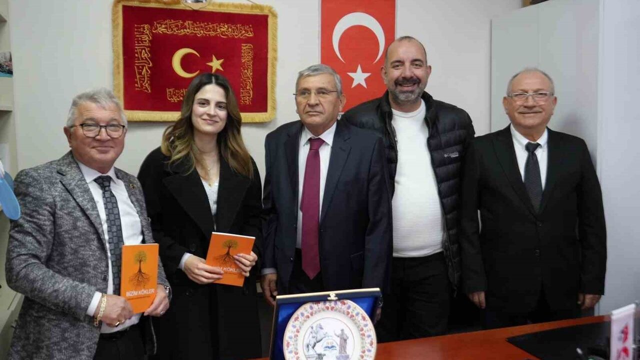 Recep Dindar Vakfı Bilecik'te öğrencilere burs dağıtımına başladı