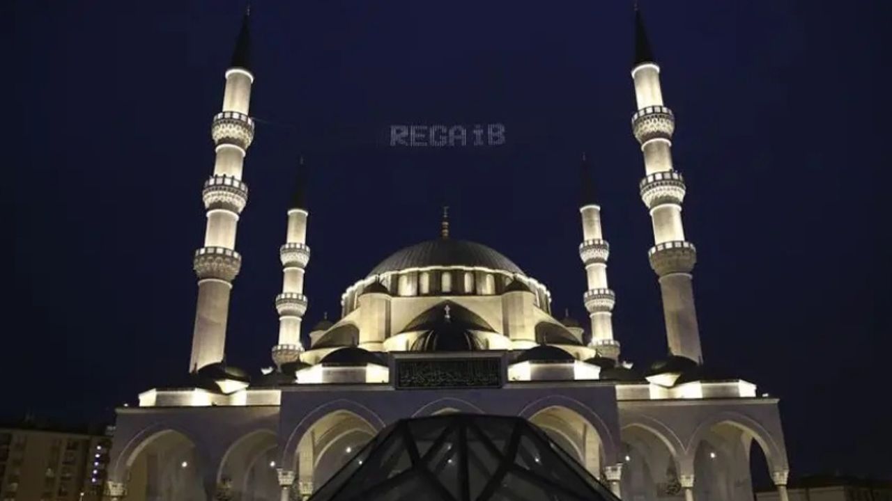 Regaip Kandili Mesajları: En Güzel, Resimli, Dualı ve Kısa WhatsApp Kandil Mesajları