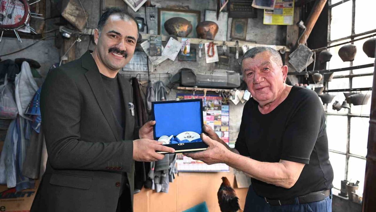 Regaip Kandili'nde Demirci ustalarına vefa ziyareti — Başkan Erkan Kara