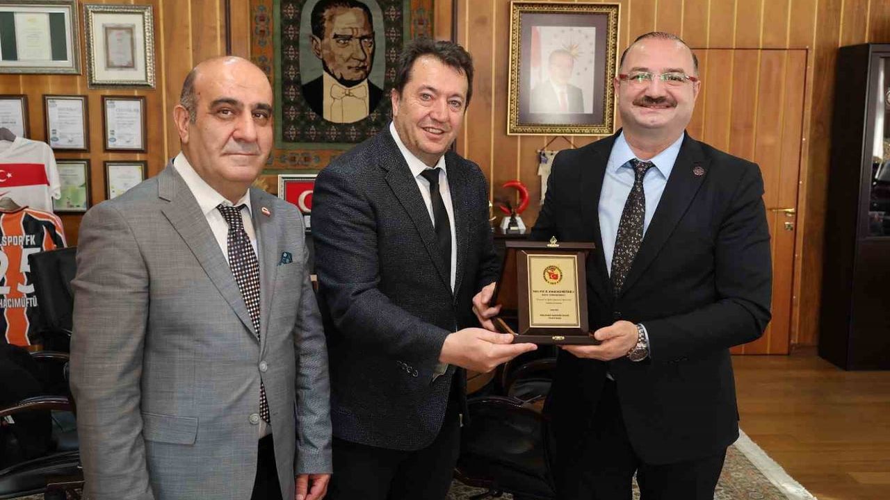 Rektör Hacımüftüoğlu'na DAGC ve DGF yönetiminden ziyaret