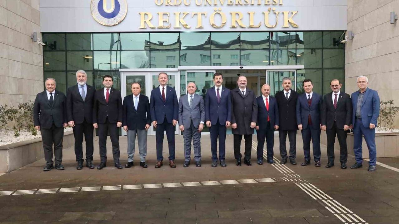 Rektör Hacımüftüoğlu, ÜAK Yönetim Kurulu Toplantısına Katıldı