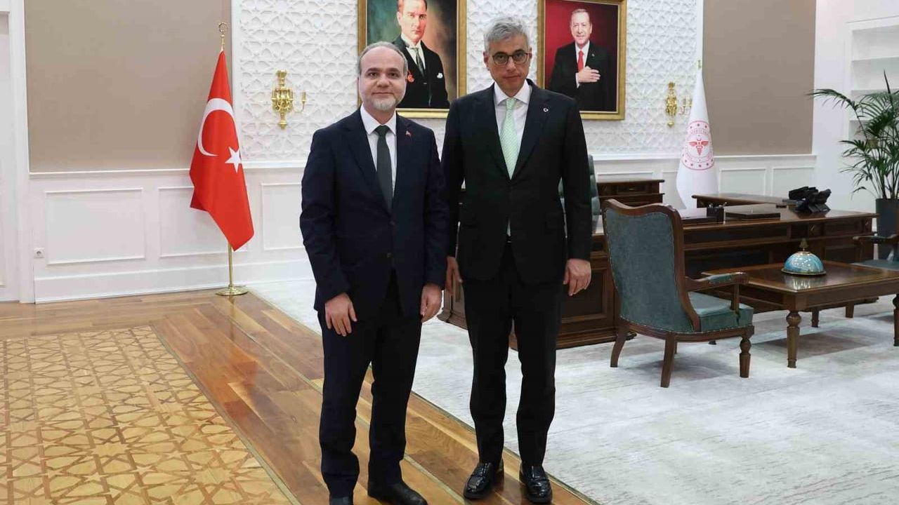 Rektör Uslu’nun Sağlık Bakanı Memişoğlu’na Ziyareti