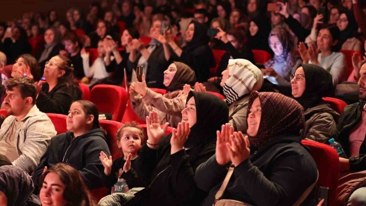 Retrobüs ile Sultangazi'de nostalji gecesi